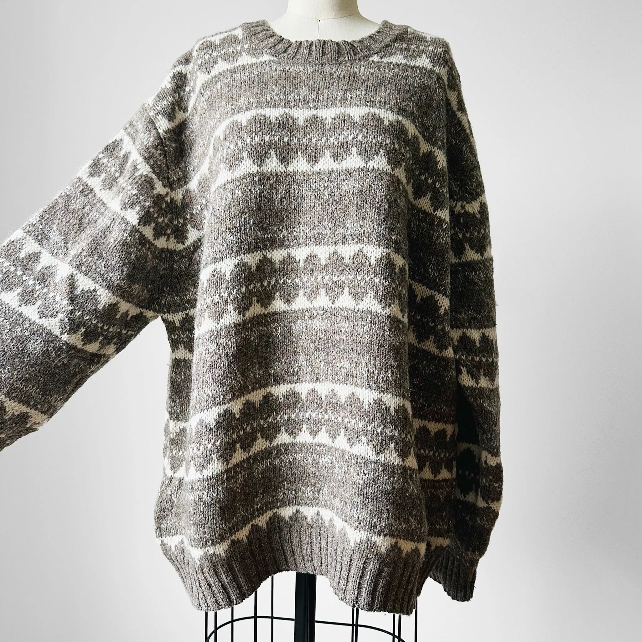 1980s Taupe Grey Wool Patterned Pullover Knit Sweater - O/S