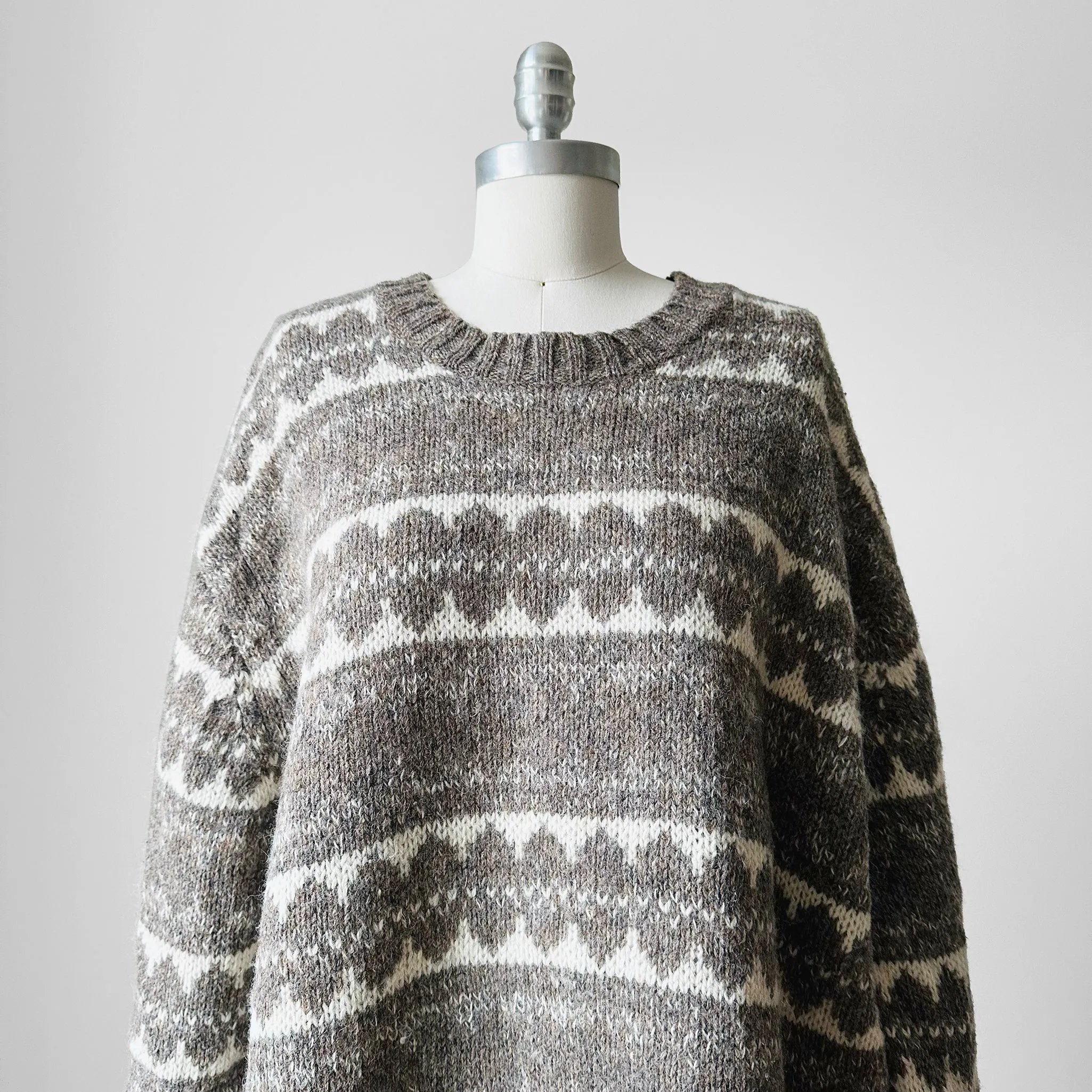 1980s Taupe Grey Wool Patterned Pullover Knit Sweater - O/S