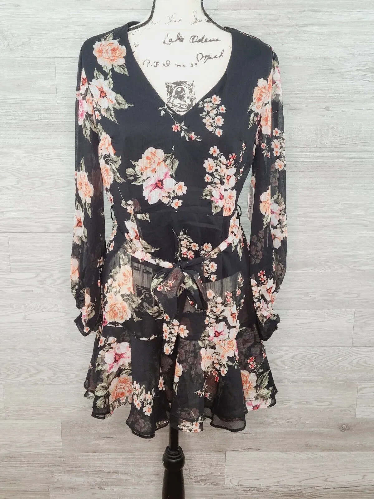 BAR III Women Black Chiffon Floral Long Sleeve V-Neck Midi Dress Size Medium