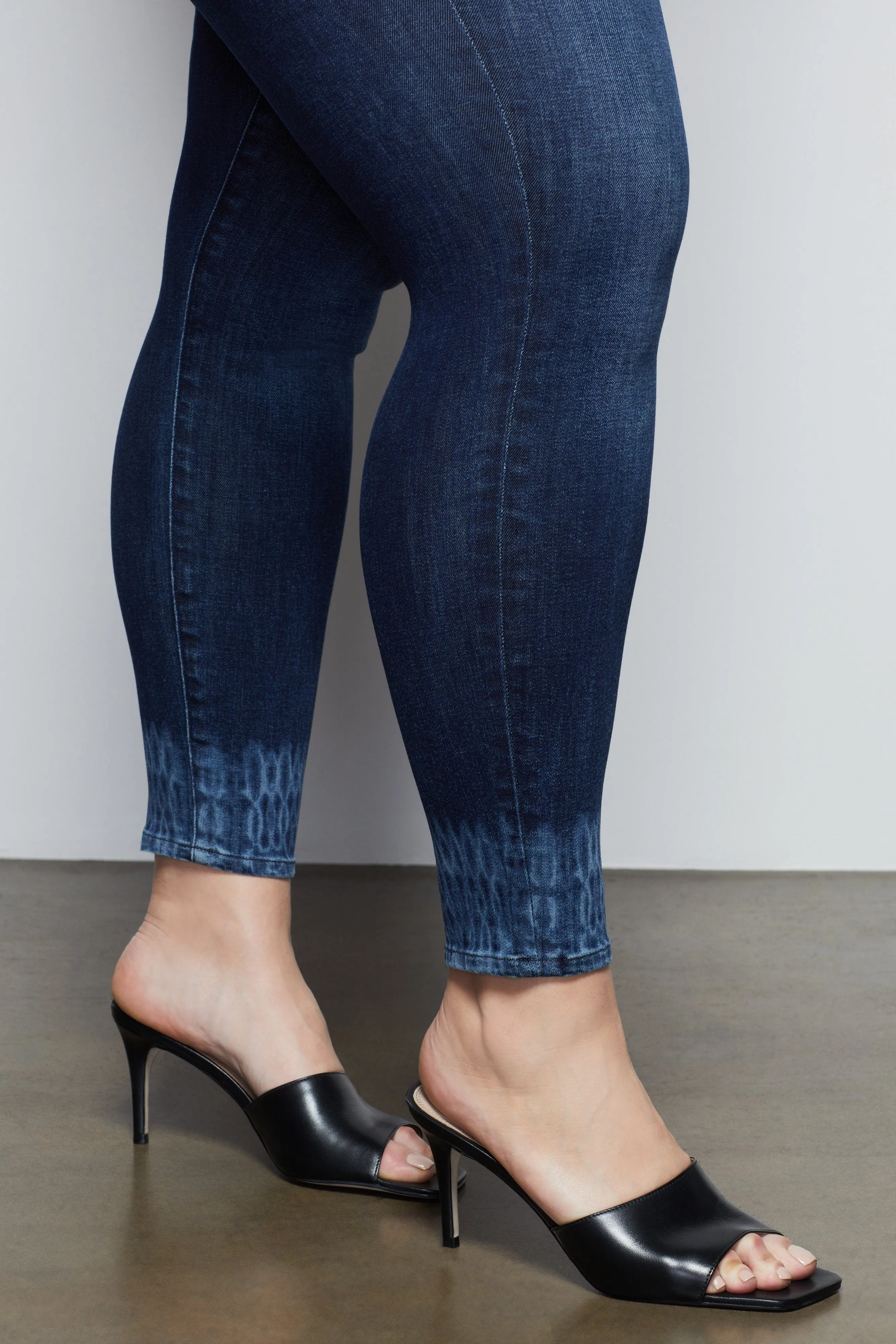 GOOD WAIST CROP | BLUE438