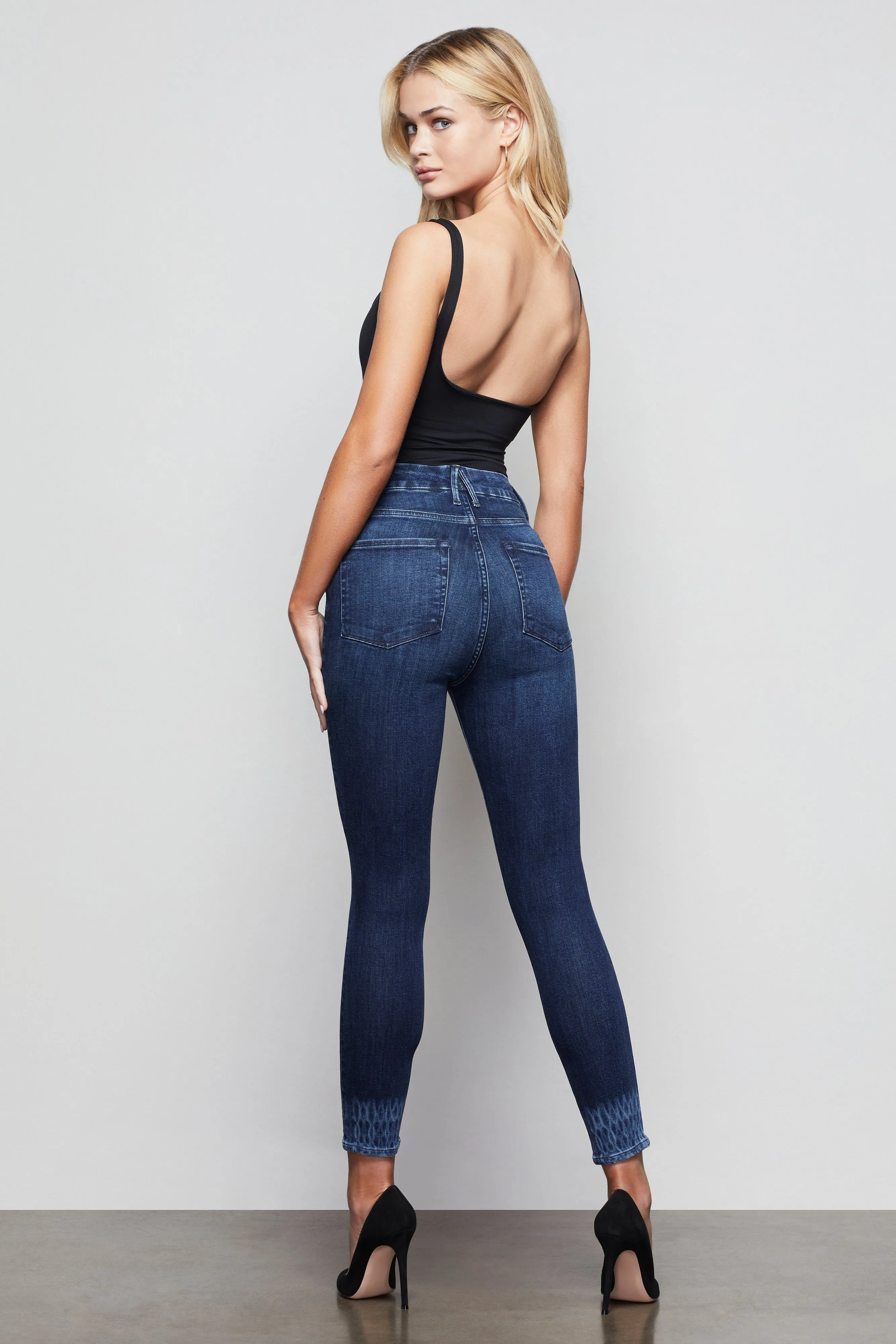 GOOD WAIST CROP | BLUE438