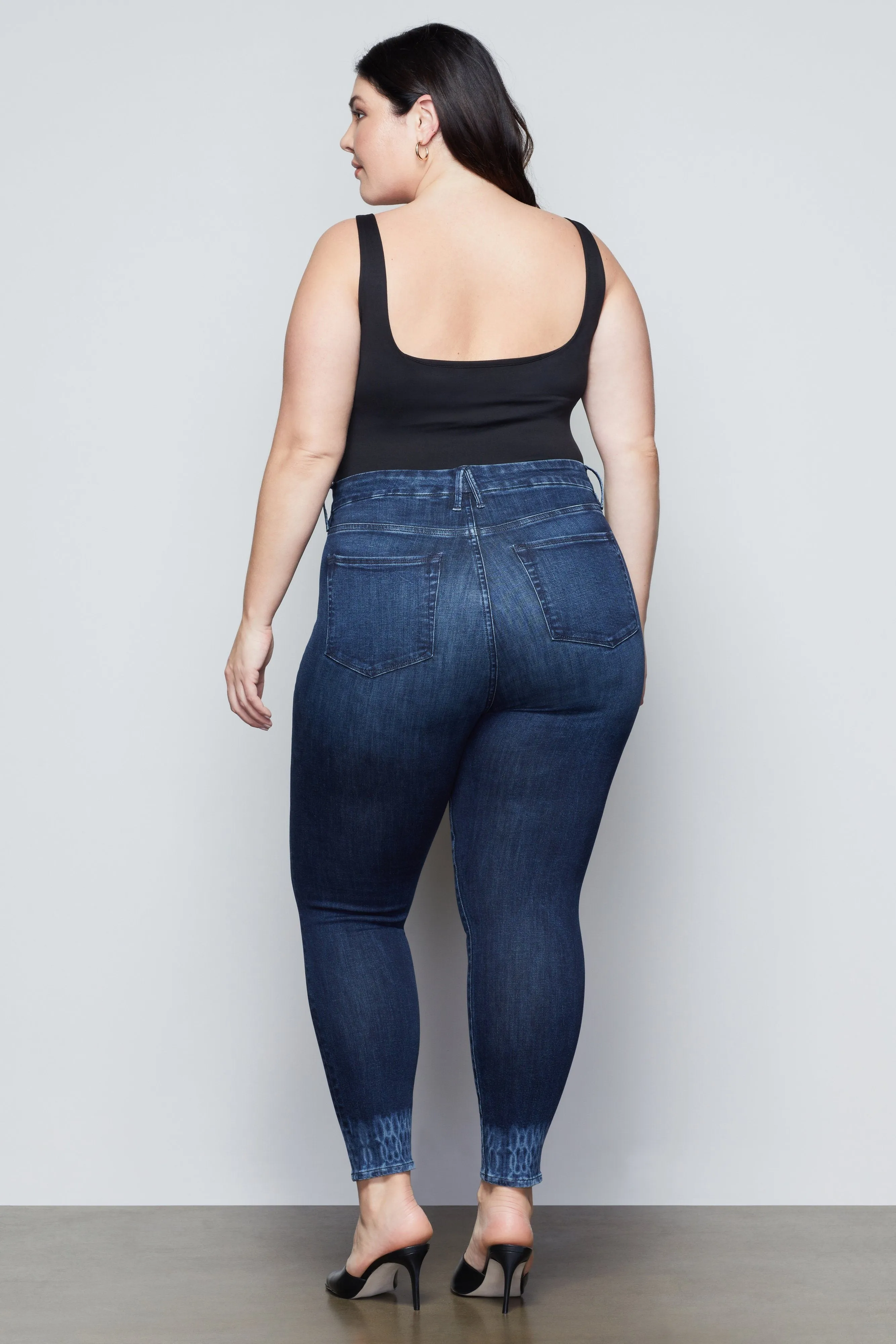 GOOD WAIST CROP | BLUE438