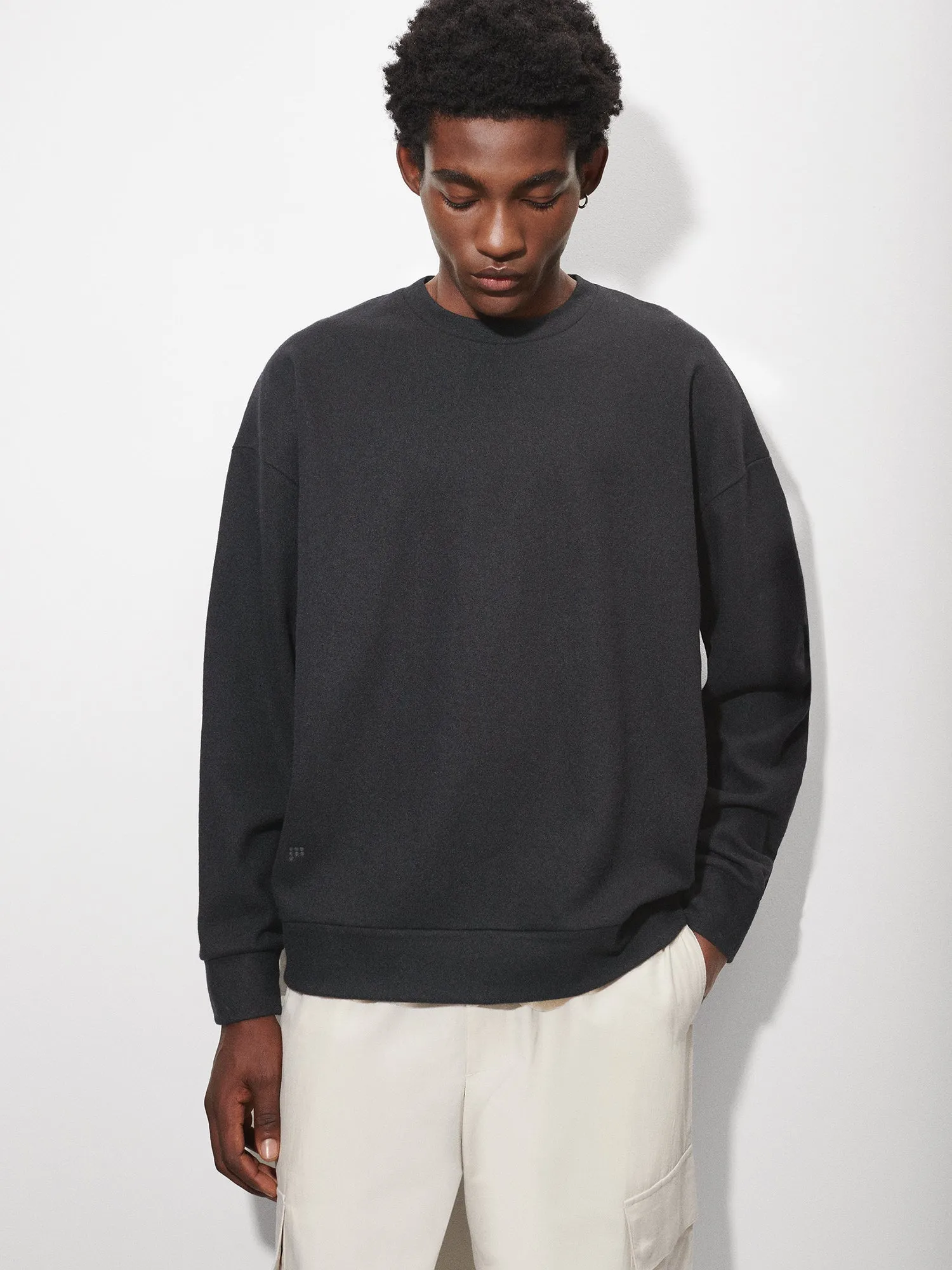 Mens Recycled Wool Jersey Oversized Sweater—black